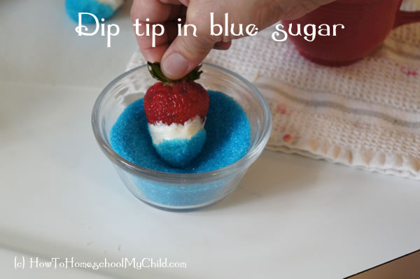 4th of July Recipes - Strawberries blue sugar