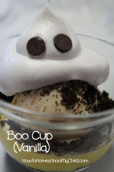 Cute Halloween Dessert Recipes - Vanilla Pudding Ghost