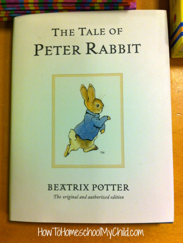 The Tale of Peter Rabbit {Classic by Beatrix Potter} Short bedtime stories for kids - recommended by HowToHomeschoolMyChild.com