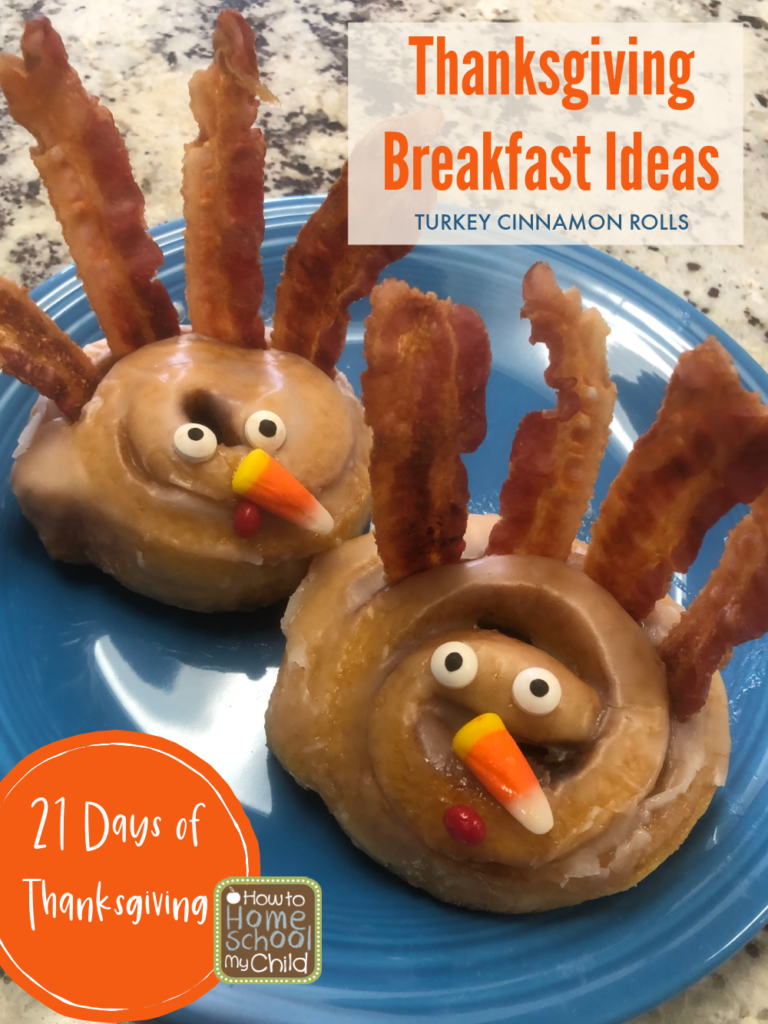 thanksgiving breakfast ideas - turkey cinnamon rolls